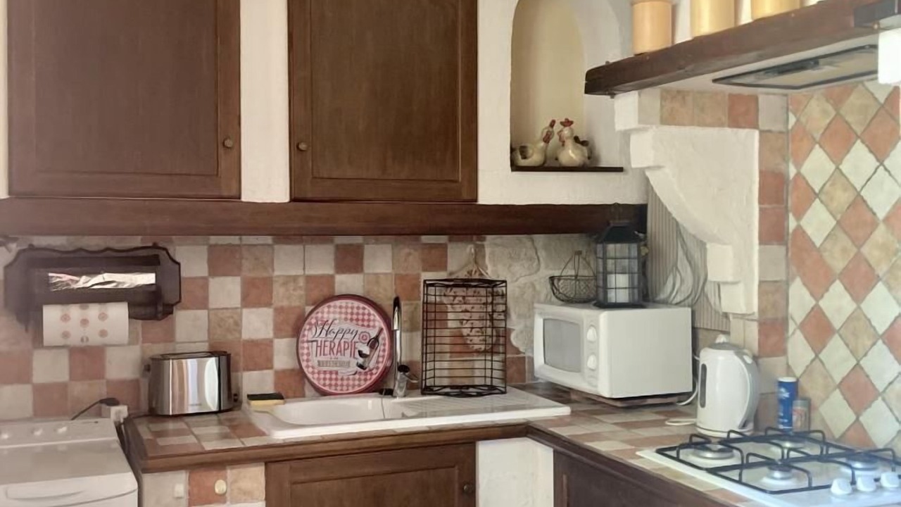 Photo of Kitchen in Meounes-les-Montrieux