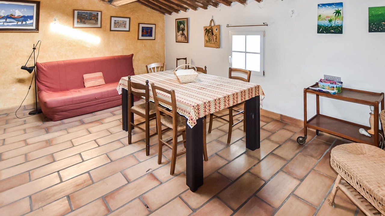 Photo of Others in Morieres-les-Avignon