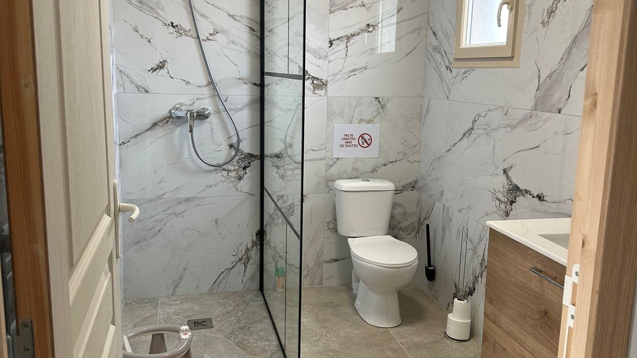 Photo of Bathroom in Miramas