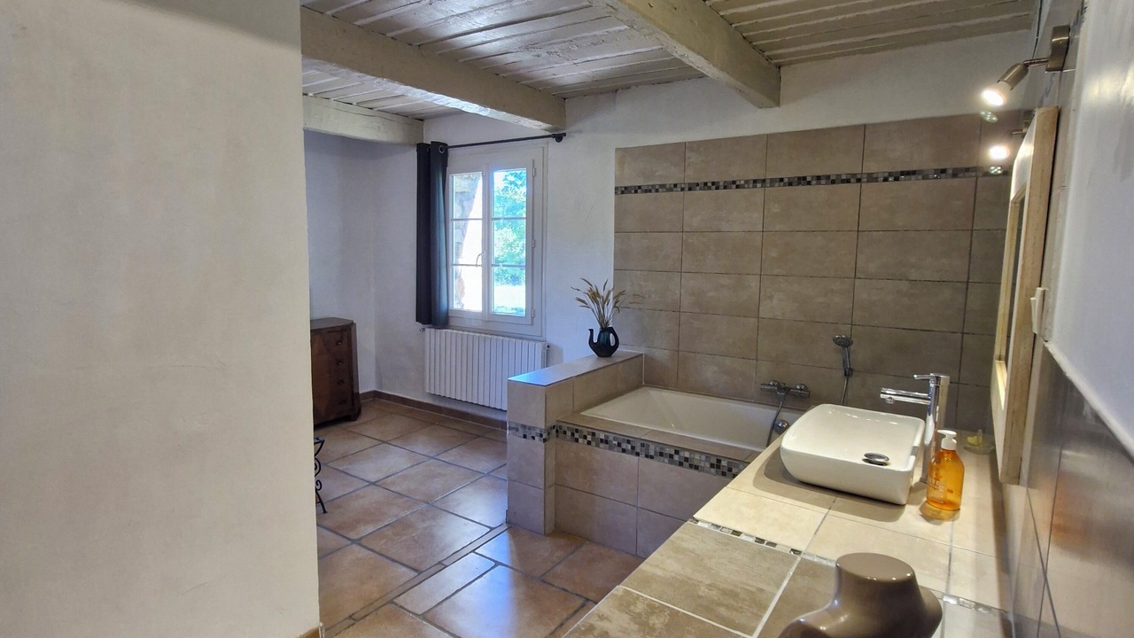 Photo of Bathroom in Forcalqueiret