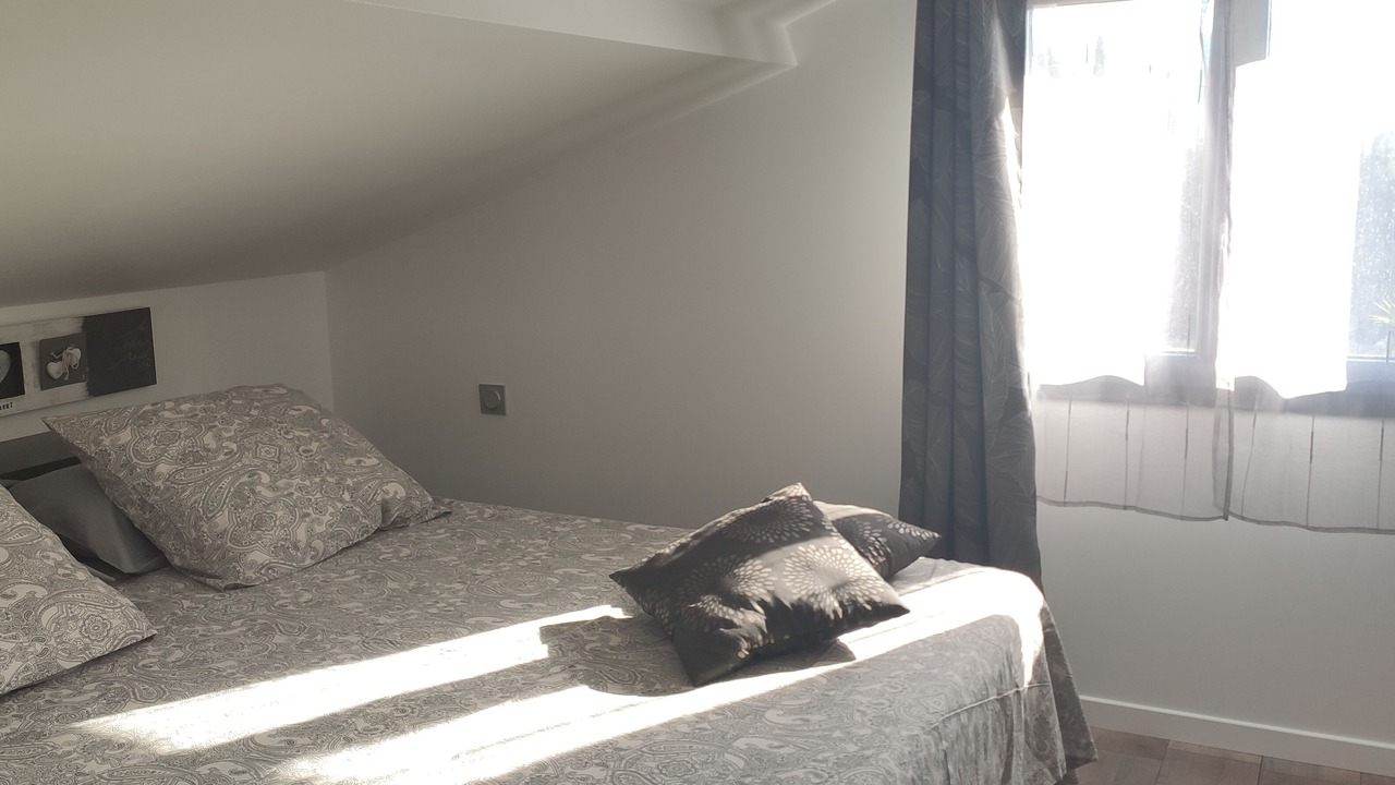 Photo of Bedroom in Saint-Cezaire-sur-Siagne