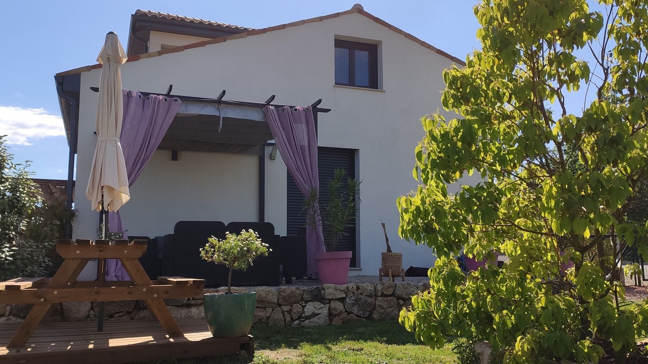 Photo of Patio Balcony in Saint-Cezaire-sur-Siagne