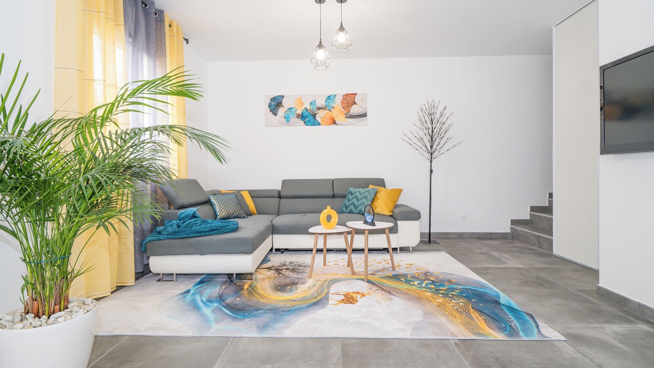 Photo of Livingroom in Saint-Mitre-les-Remparts