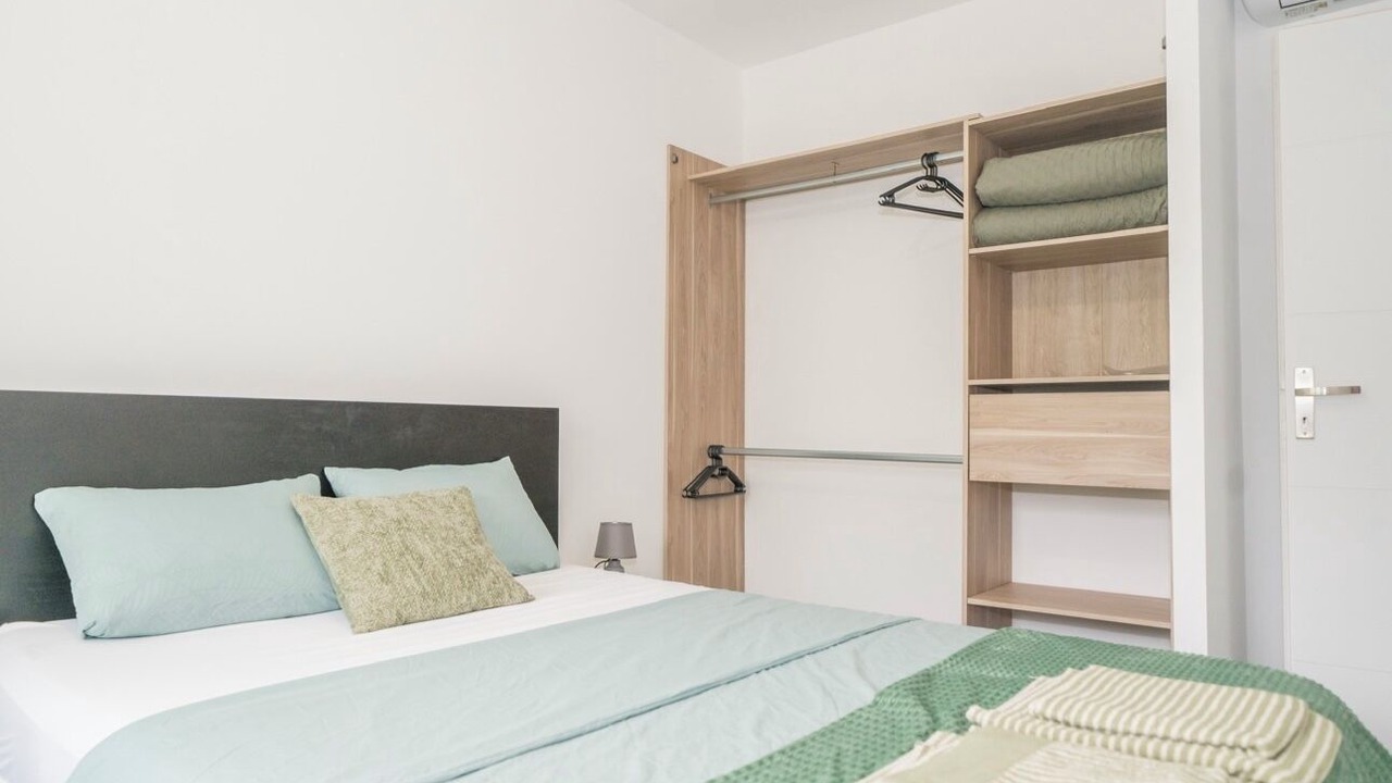 Photo of Bedroom in Saint-Mitre-les-Remparts