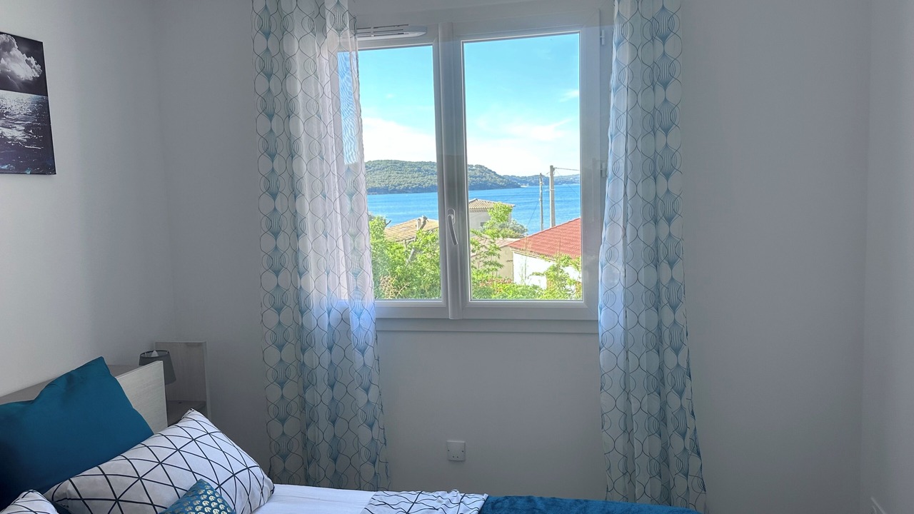 Photo of Bedroom in Saint-Mitre-les-Remparts