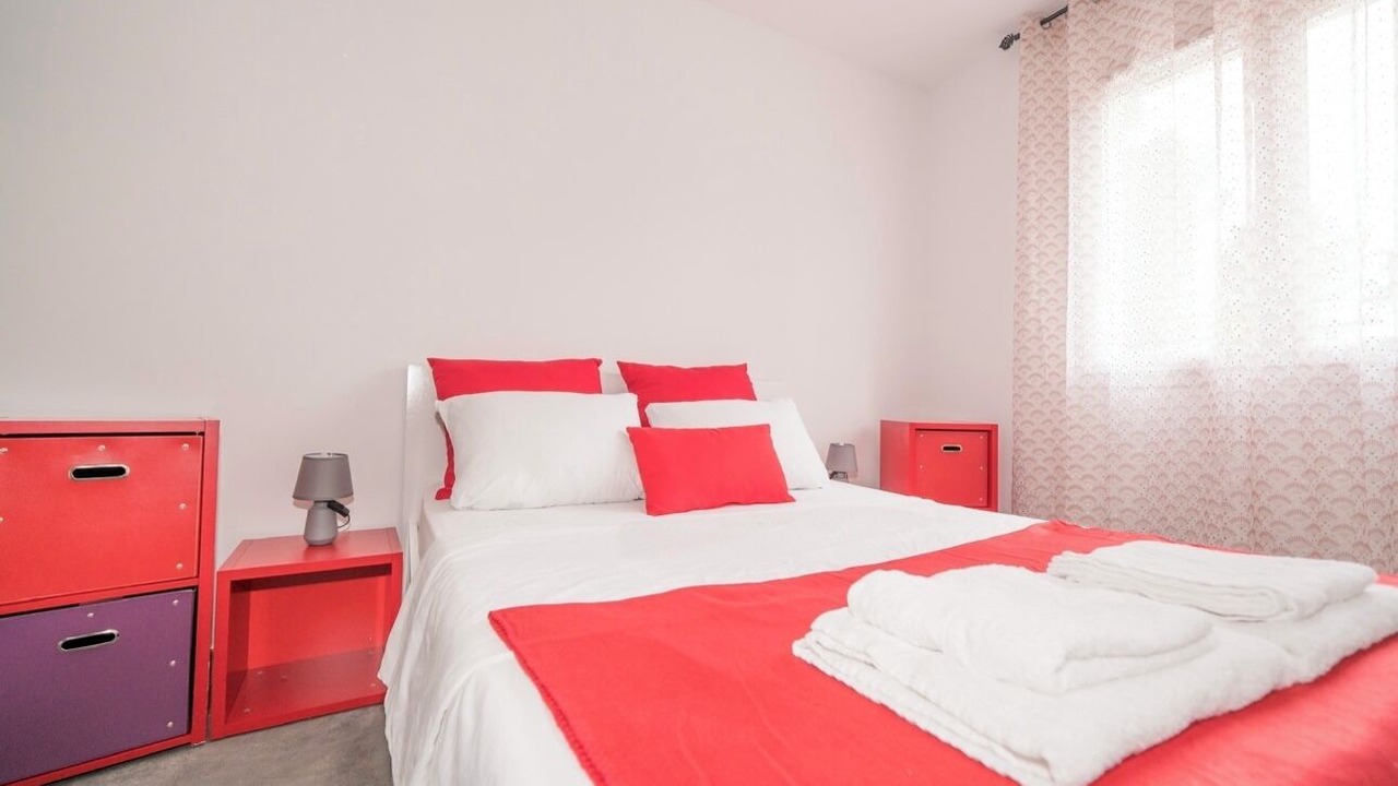 Photo of Bedroom in Saint-Mitre-les-Remparts