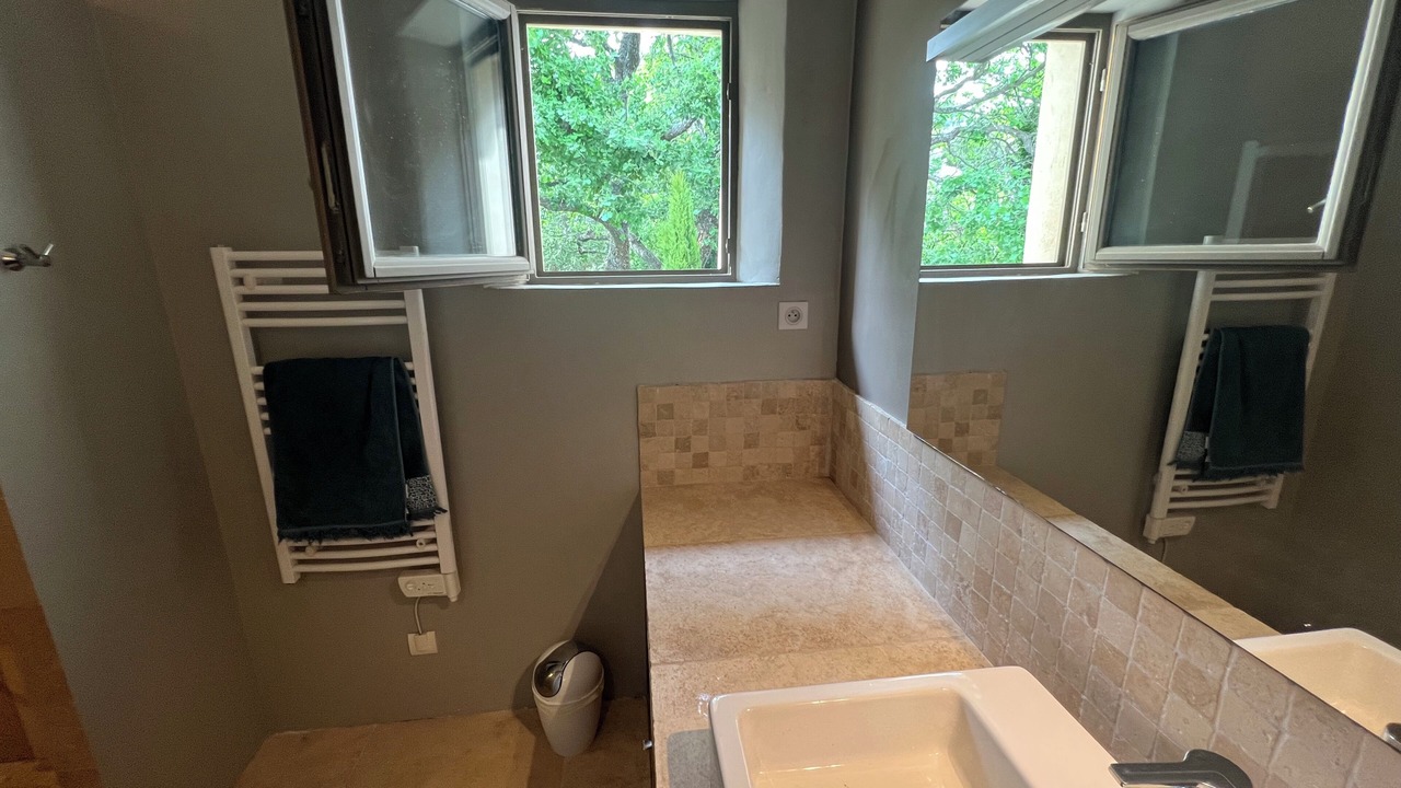 Photo of Bathroom in Vernegues