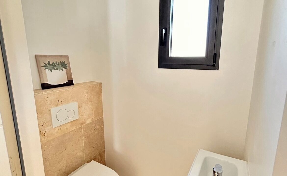 Photo of Bathroom in Molleges
