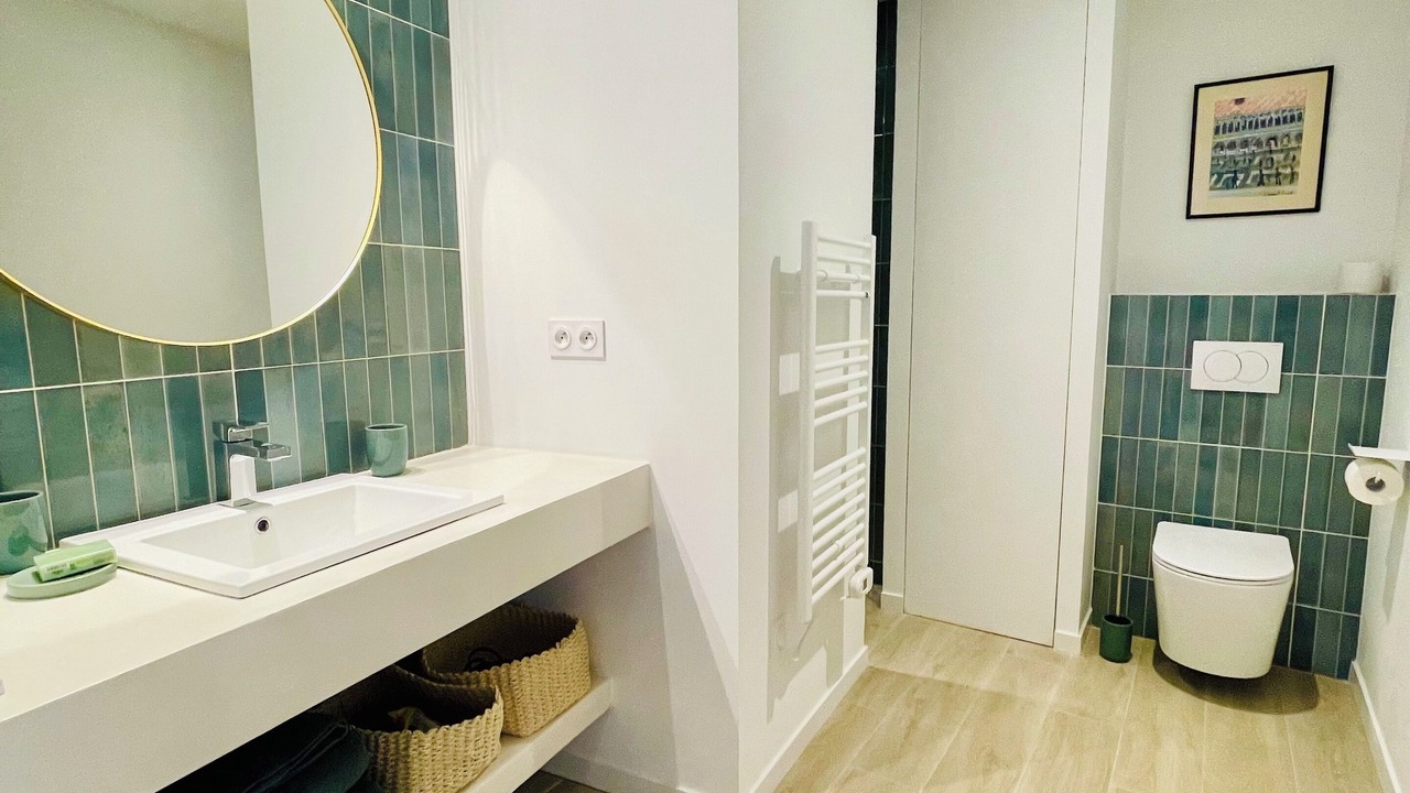 Photo of Bathroom in 8th Arrondissement