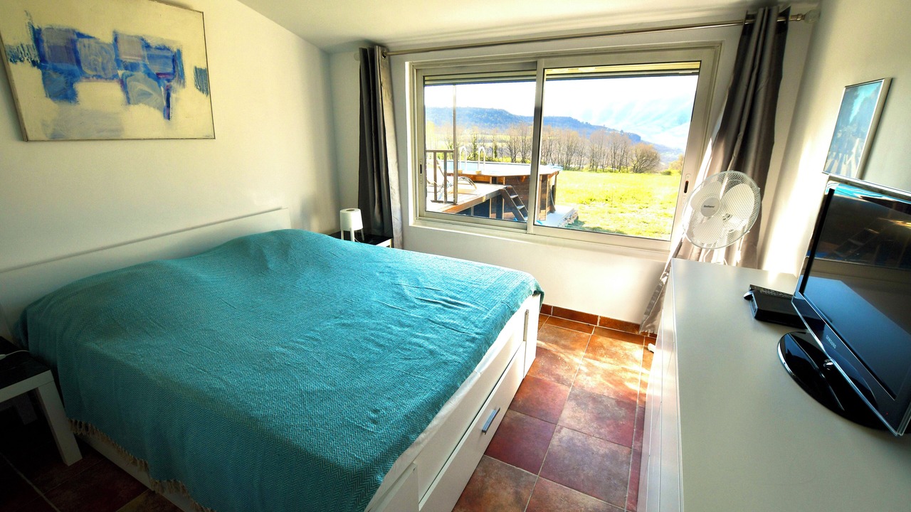 Photo of Bedroom in Saint-Martin-de-Castillon