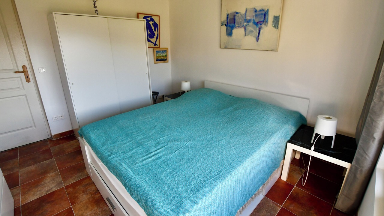 Photo of Bedroom in Saint-Martin-de-Castillon