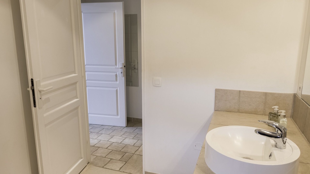 Photo of Bathroom in Colonzelle