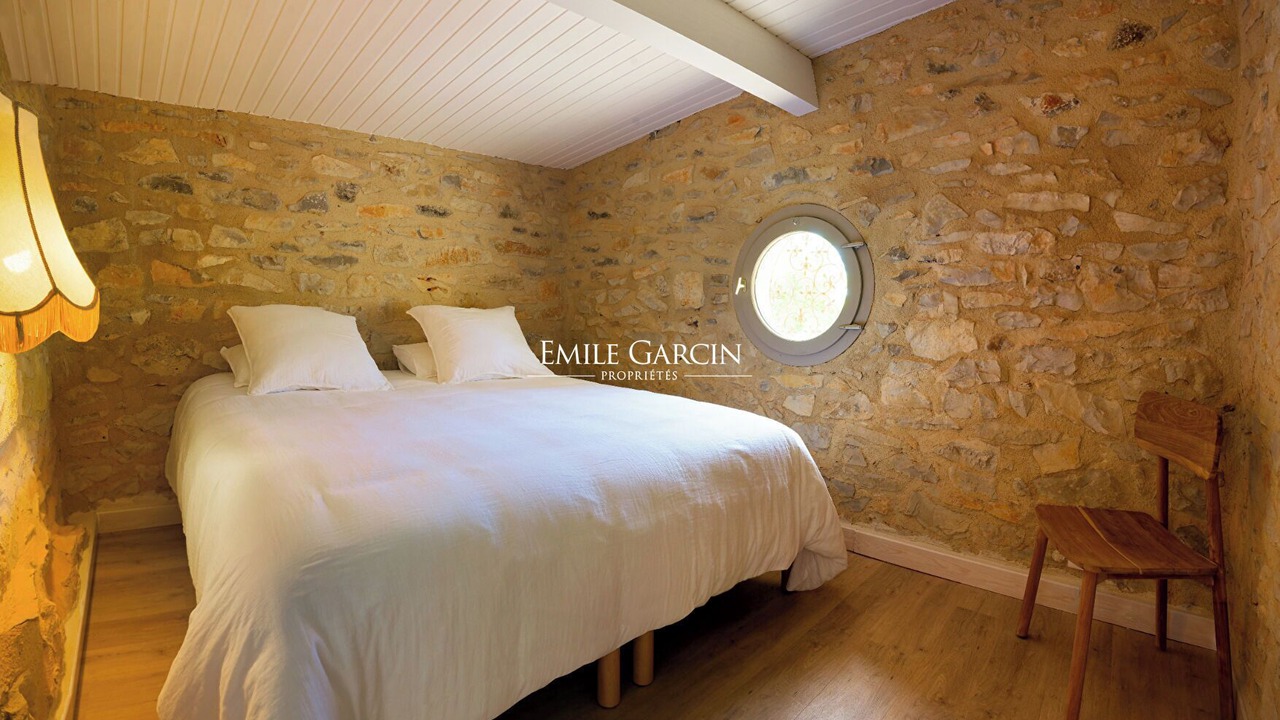Photo of Bedroom in Chateauneuf-Val-Saint-Donat