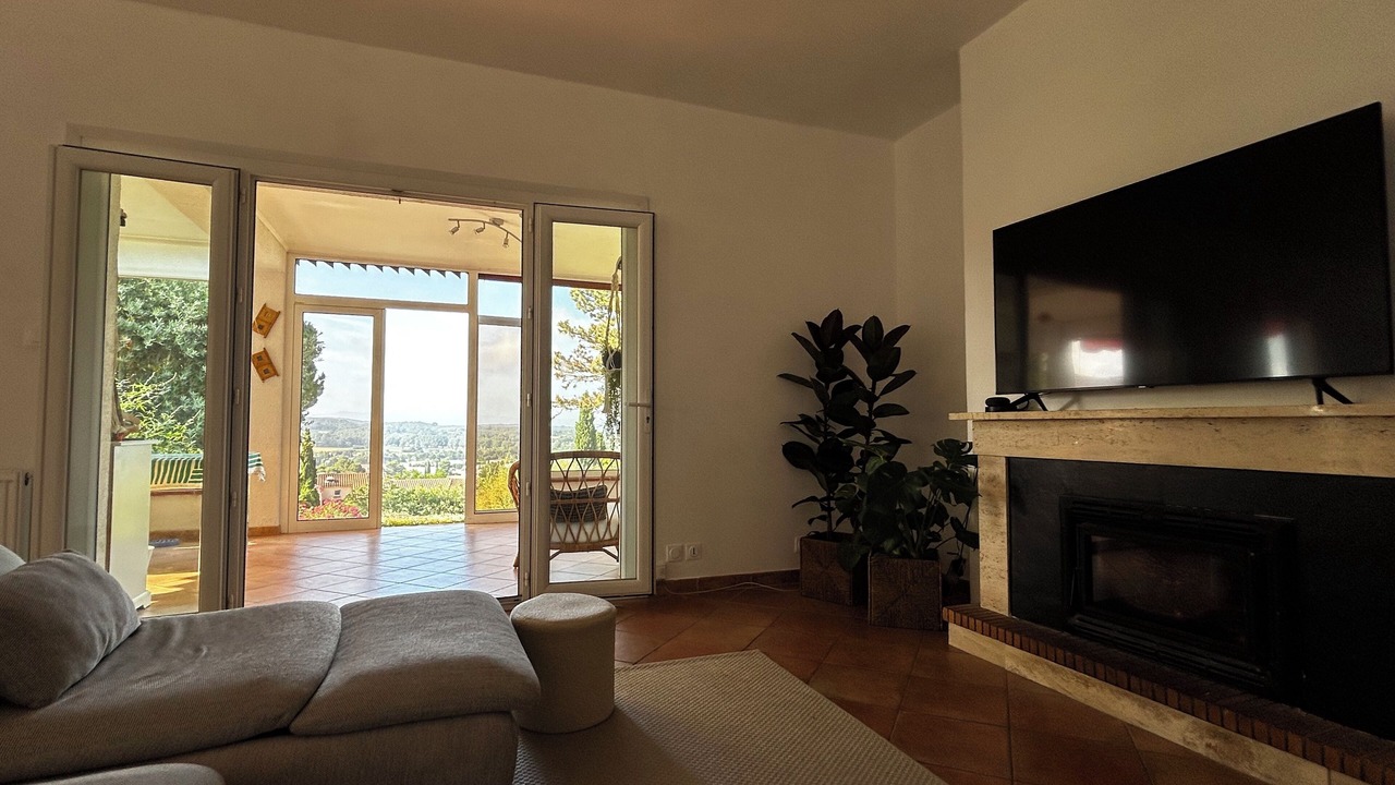 Photo of Livingroom in Venelles