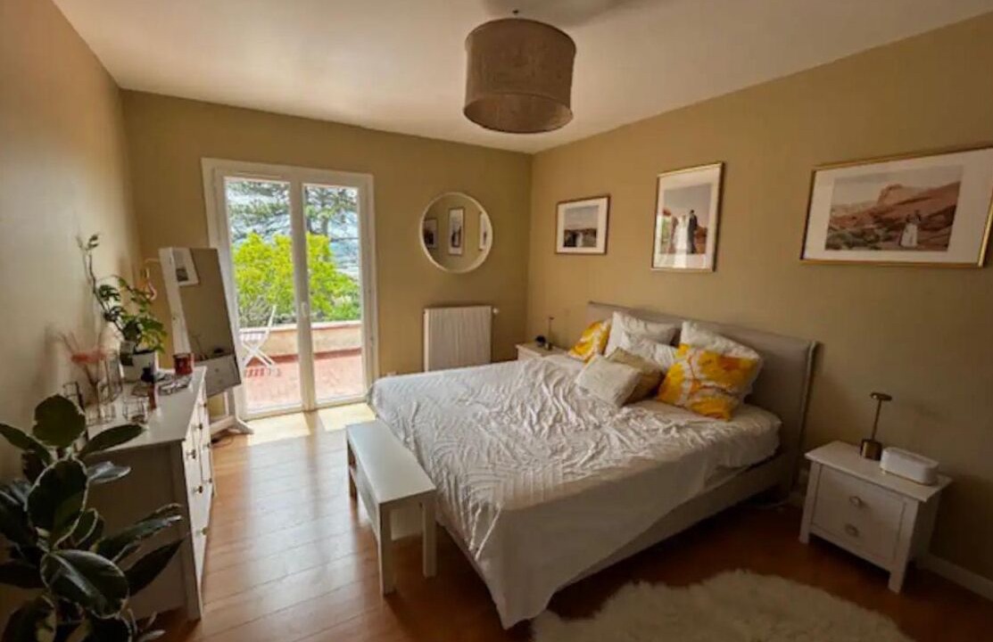 Photo of Bedroom in Venelles