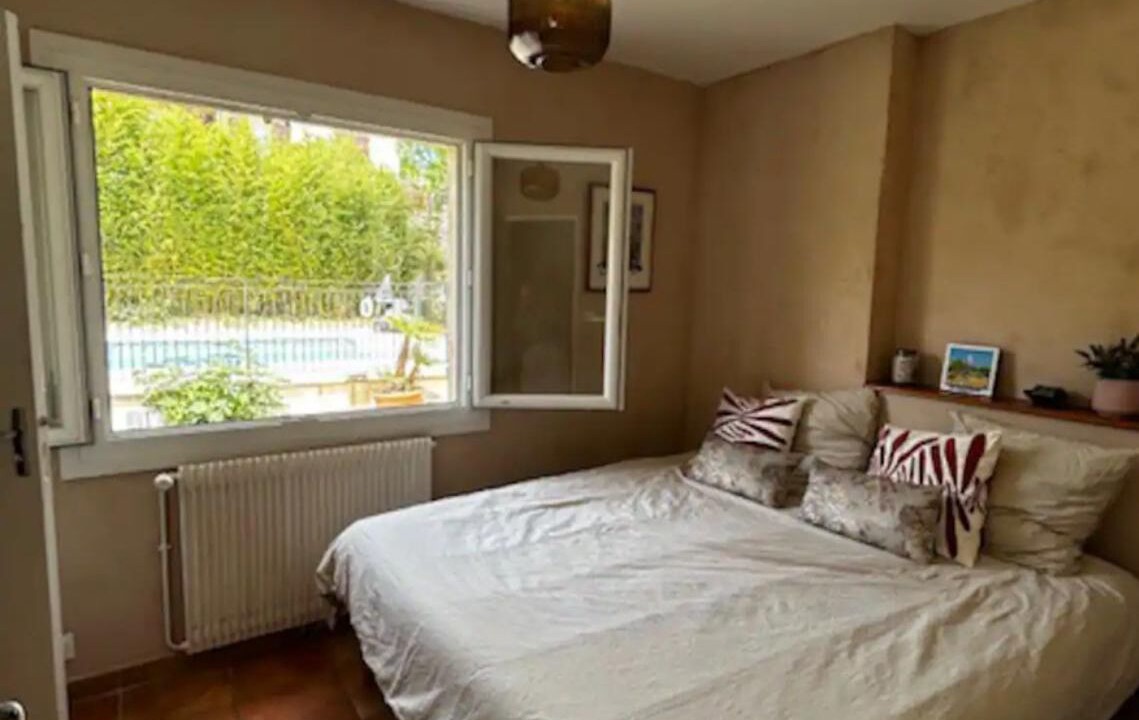Photo of Bedroom in Venelles