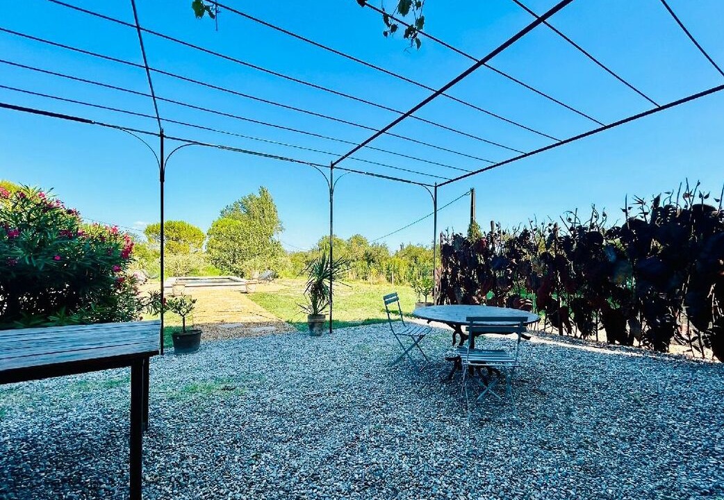 Photo of Outdoor in Entraigues-sur-la-Sorgue