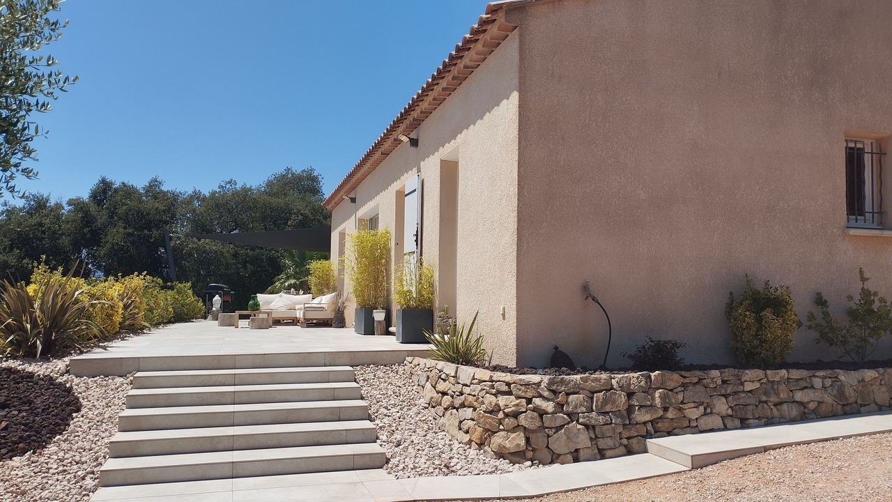 Photo of Outdoor in Gareoult