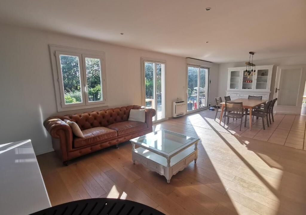 Photo of Livingroom in Velleron