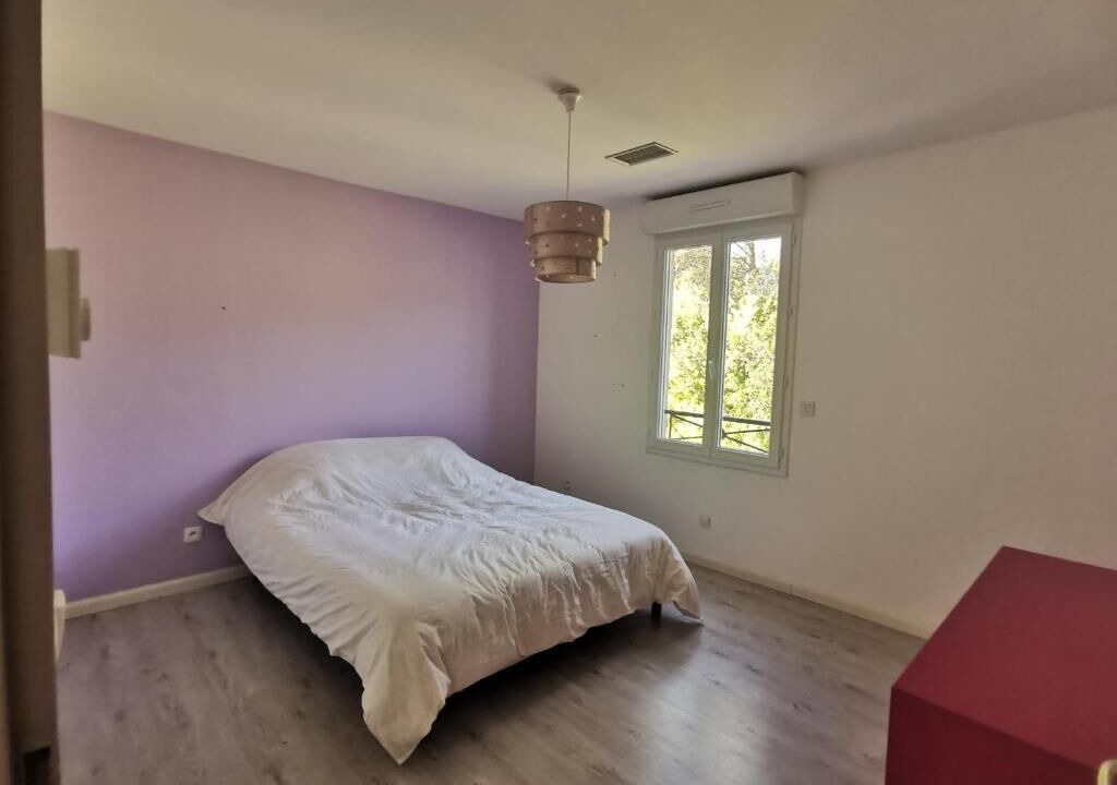 Photo of Bedroom in Velleron