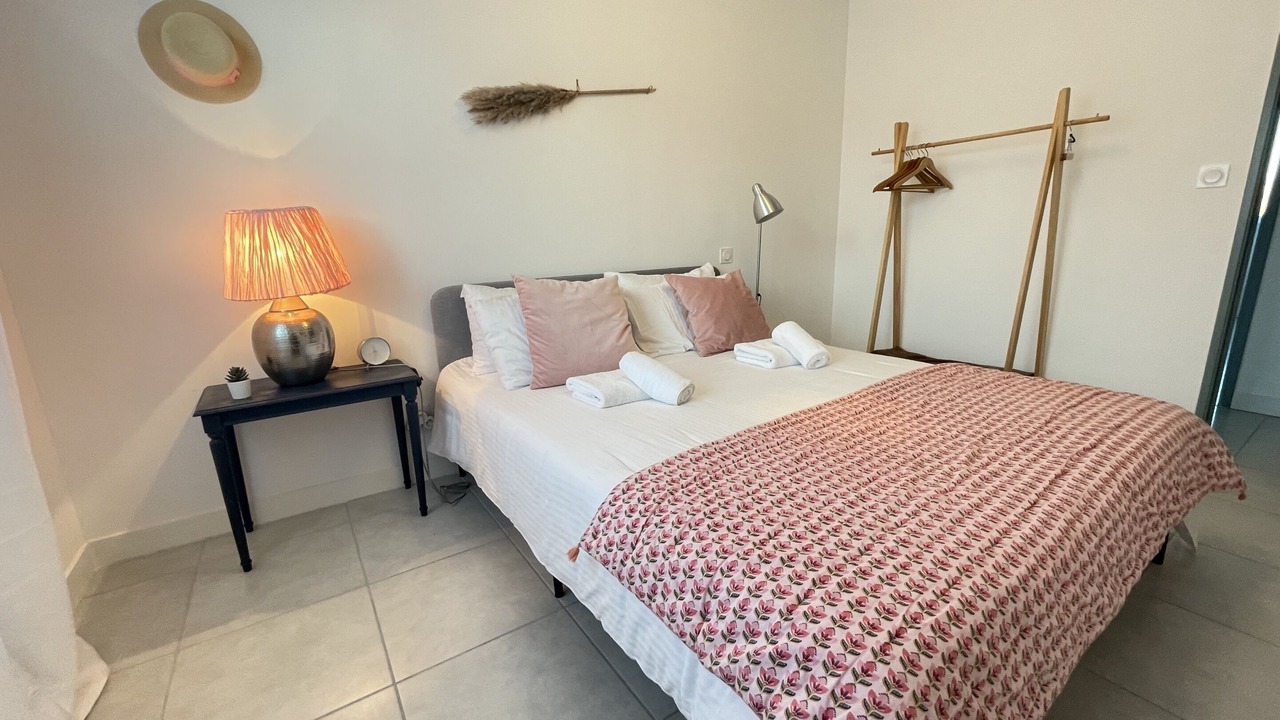 Photo of Bedroom in Entraigues-sur-la-Sorgue