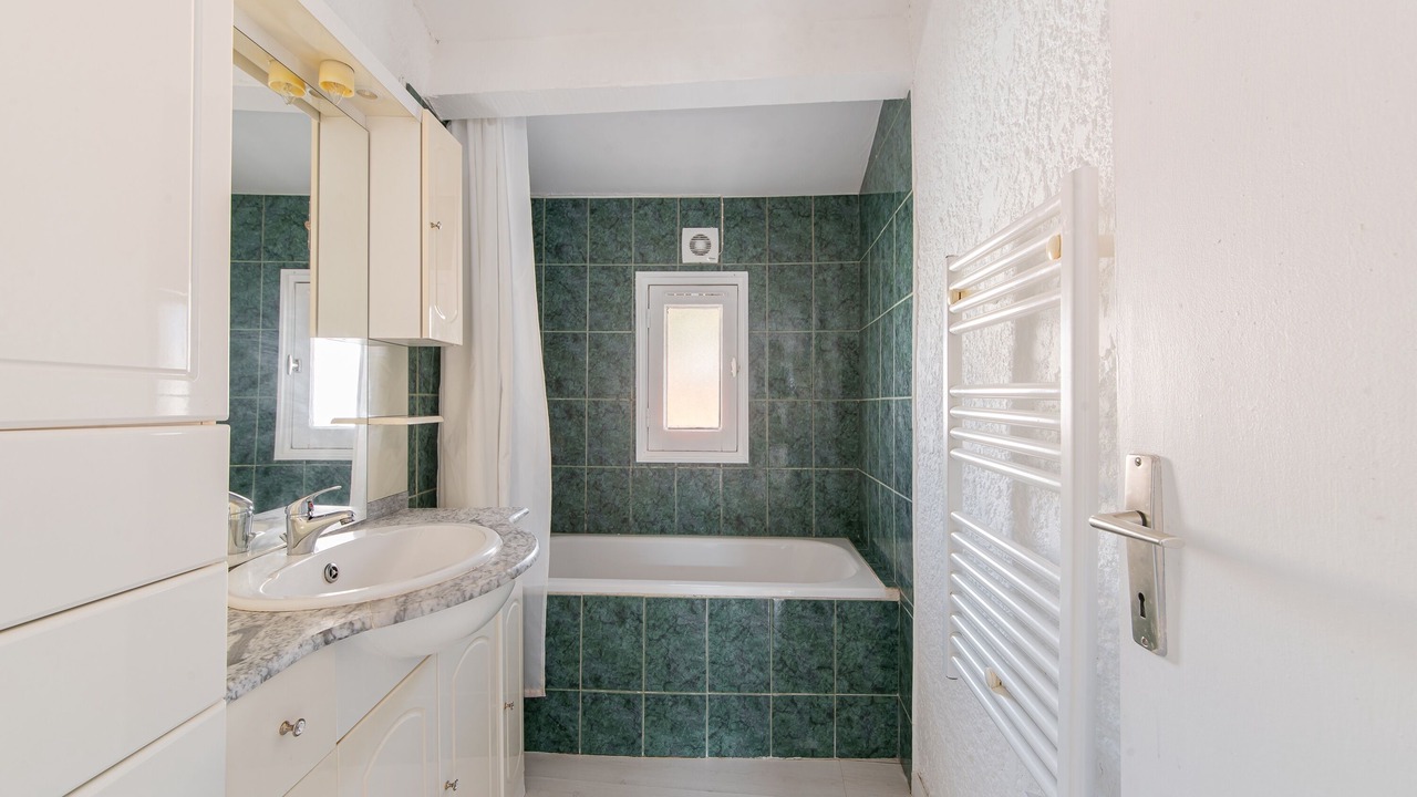 Photo of Bathroom in Riez