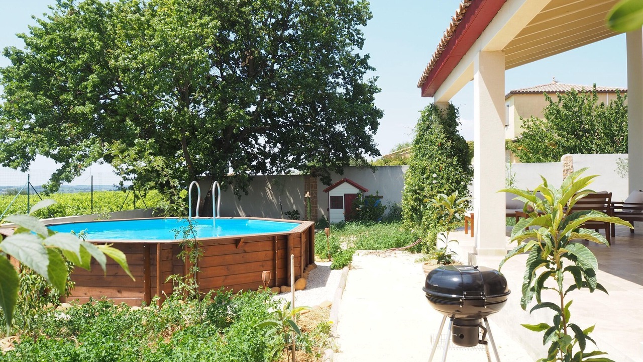 Photo of Outdoor in Domazan