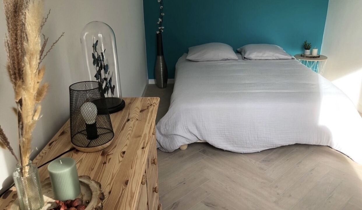 Photo of Bedroom in Noves