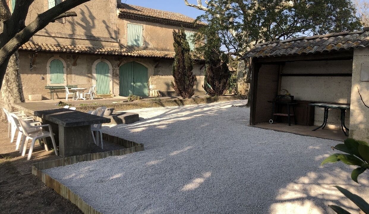 Photo of Outdoor in Noves