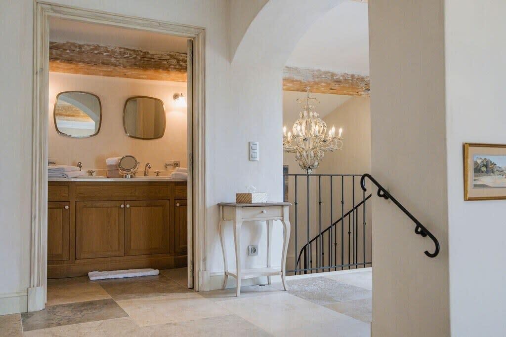 Photo of Bathroom in Menerbes
