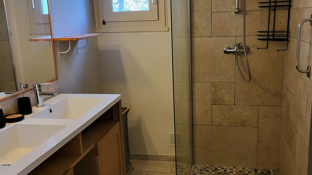 Photo of Bathroom in Saint-Saturnin-les-Apt