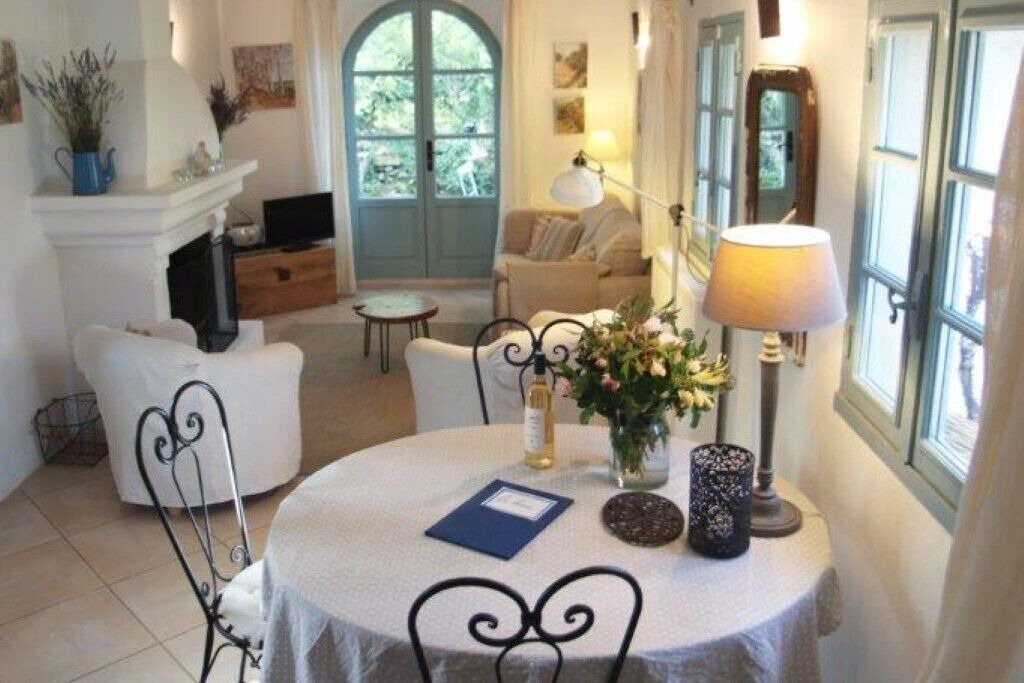 Photo of Livingroom in Saignon