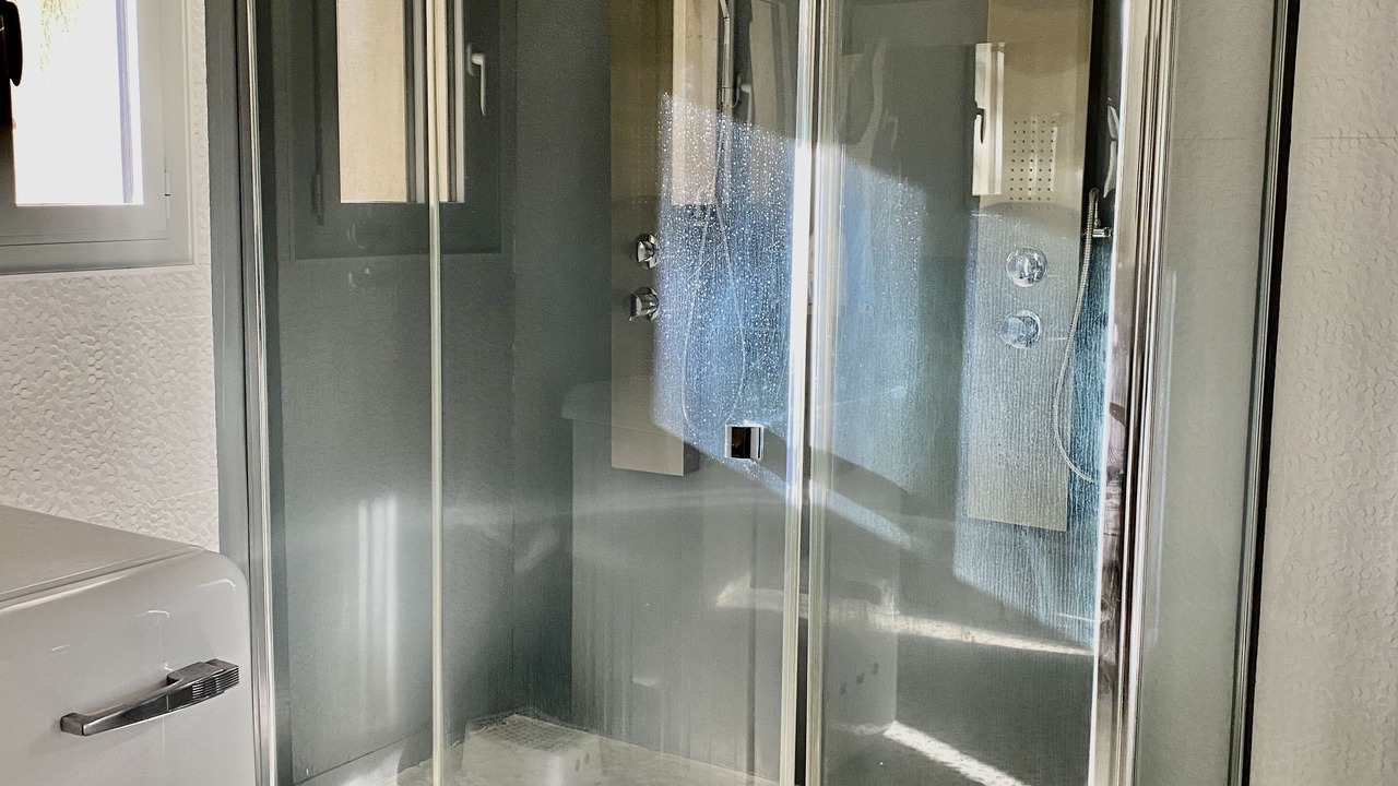Photo of Bathroom in Menerbes