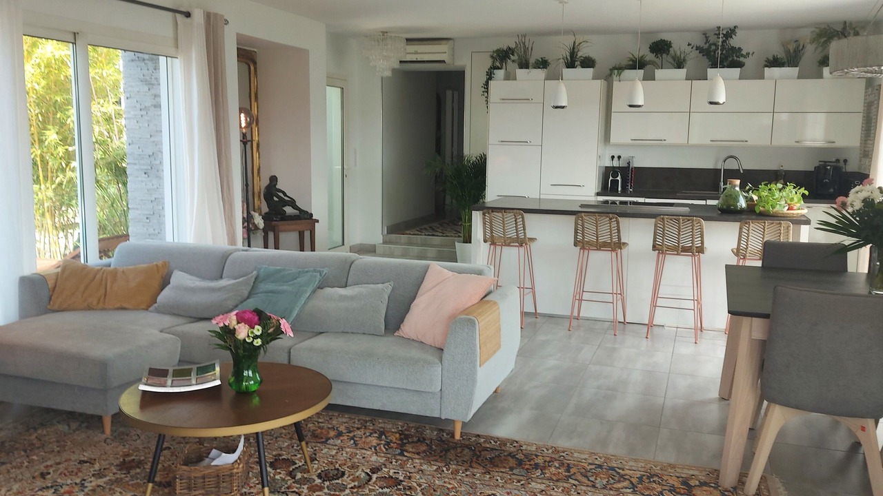 Photo of Livingroom in La Couronne