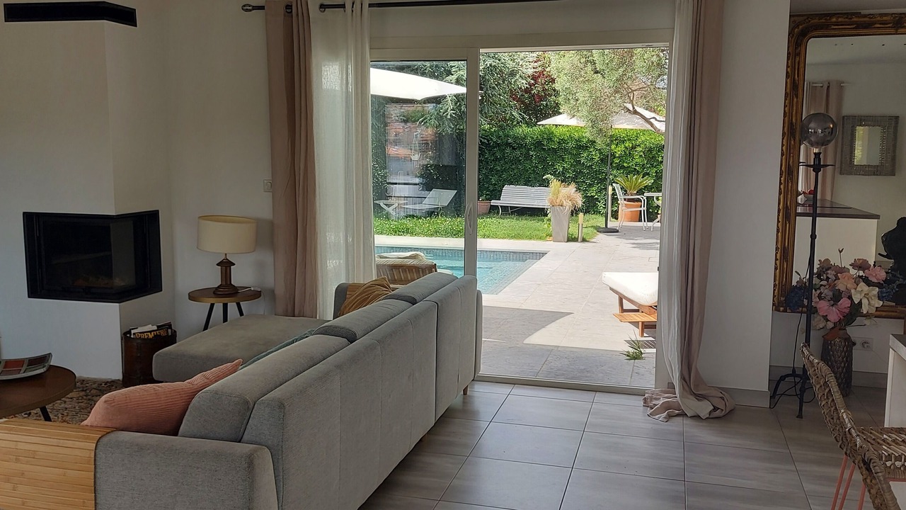 Photo of Livingroom in La Couronne