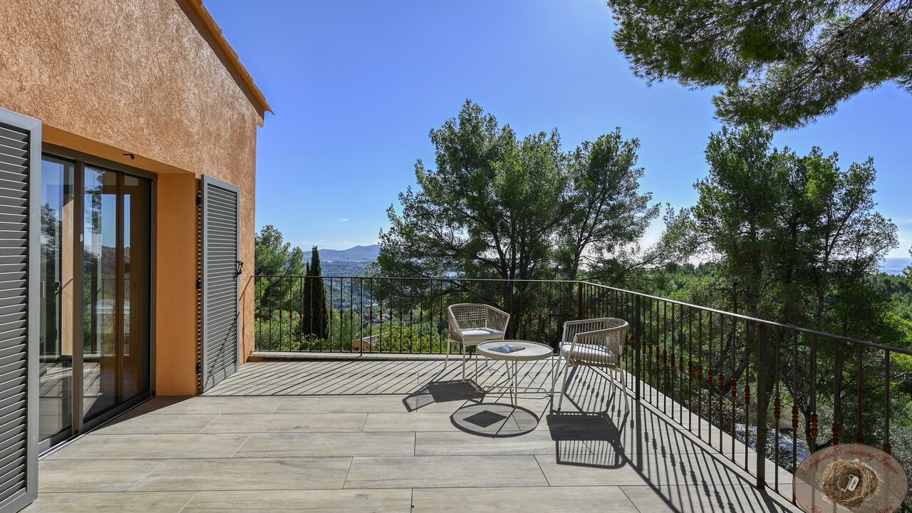Photo of Patio Balcony in La Cadiere-d'Azur