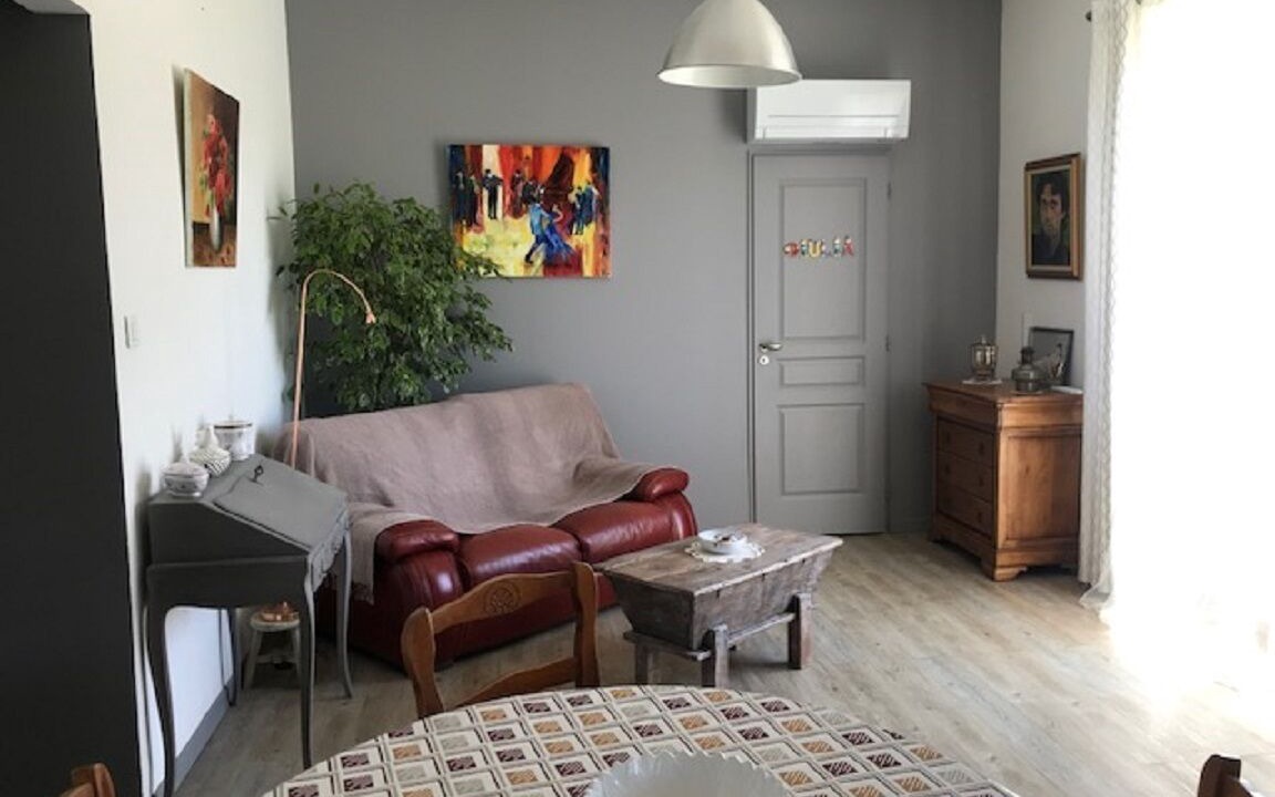 Photo of Livingroom in La Bastide-des-Jourdans