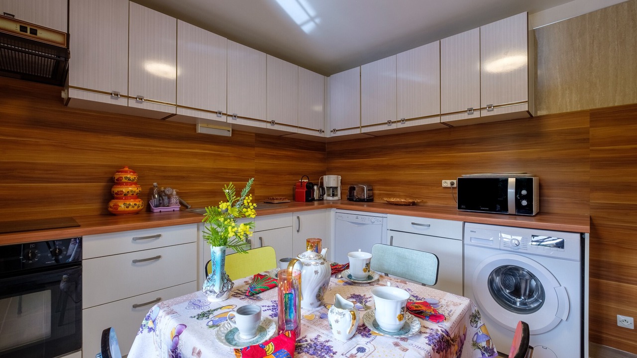 Photo of Kitchen in Saint-Cezaire-sur-Siagne