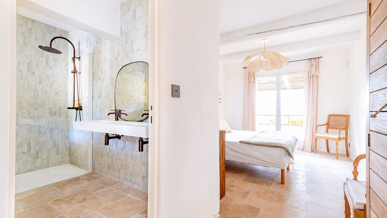 Photo of Bedroom in Murs