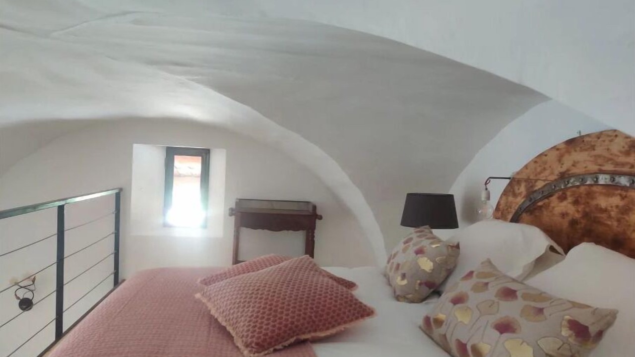 Photo of Bedroom in Lourmarin