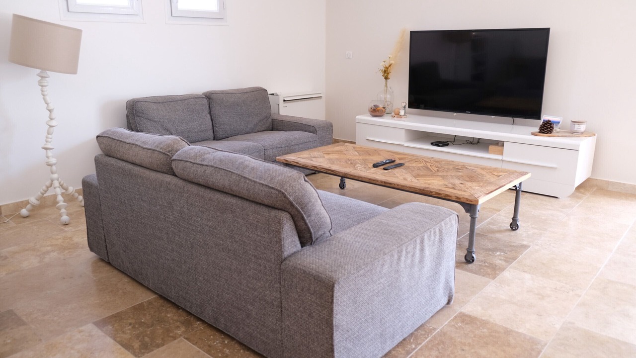 Photo of Livingroom in Mouries