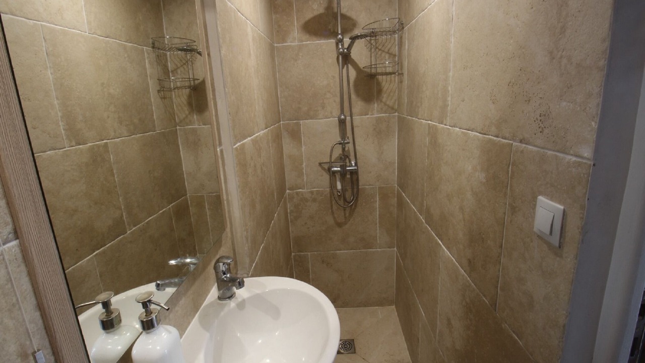 Photo of Bathroom in Remoulins