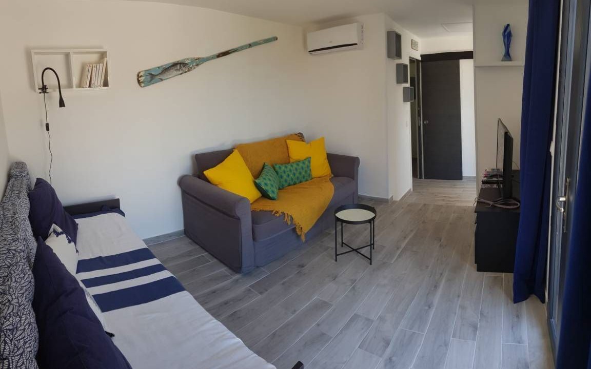 Photo of Livingroom in Niolon