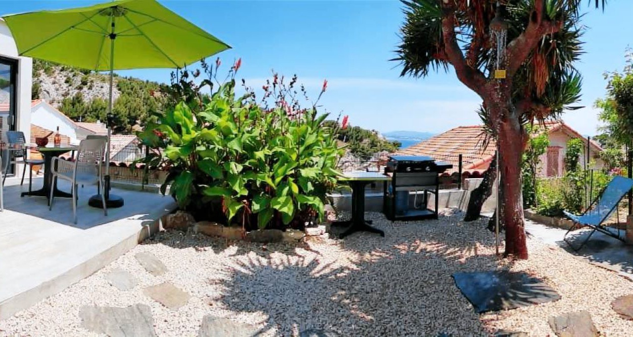 Photo of Outdoor in Niolon