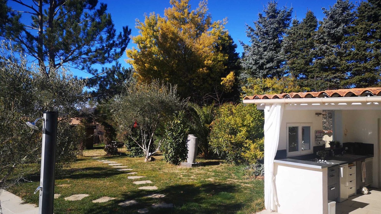 Photo of Patio Balcony in Pierrevert