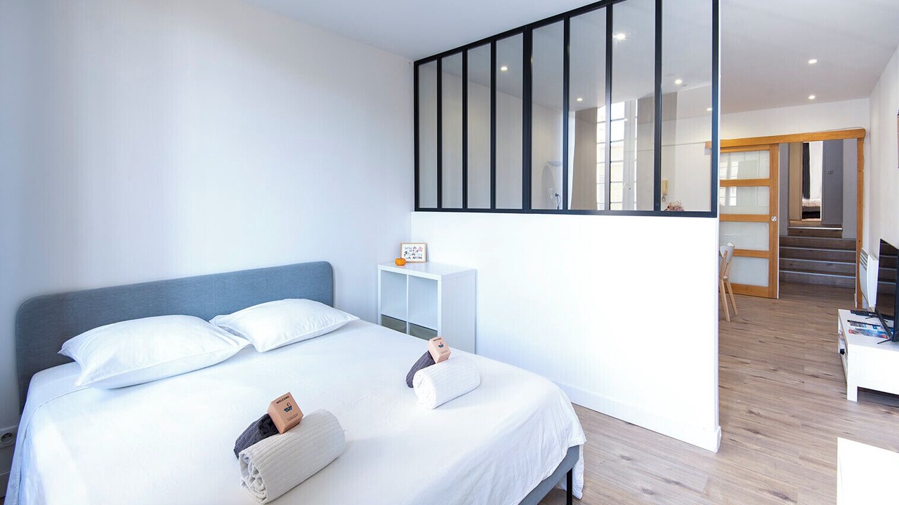 Photo of Bedroom in Hotel-de-Ville