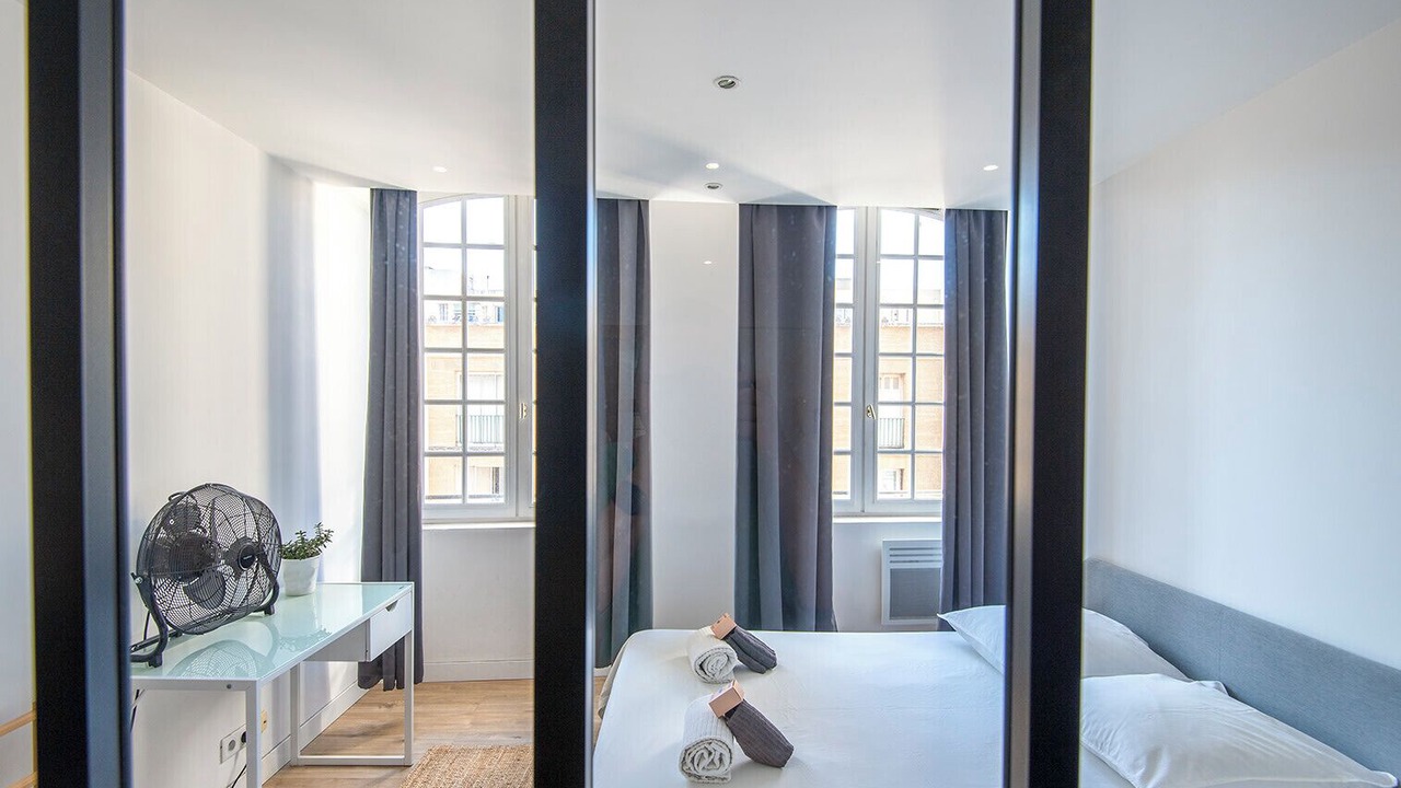 Photo of Bedroom in Hotel-de-Ville