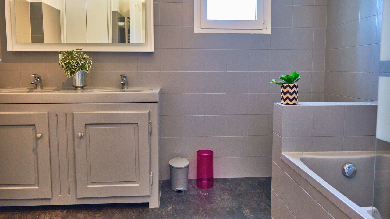 Photo of Bathroom in Volonne