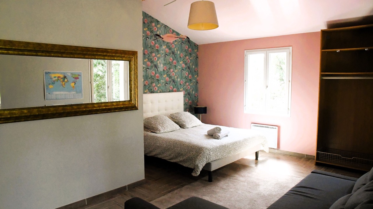 Photo of Bedroom in Plan-d'Aups-Sainte-Baume