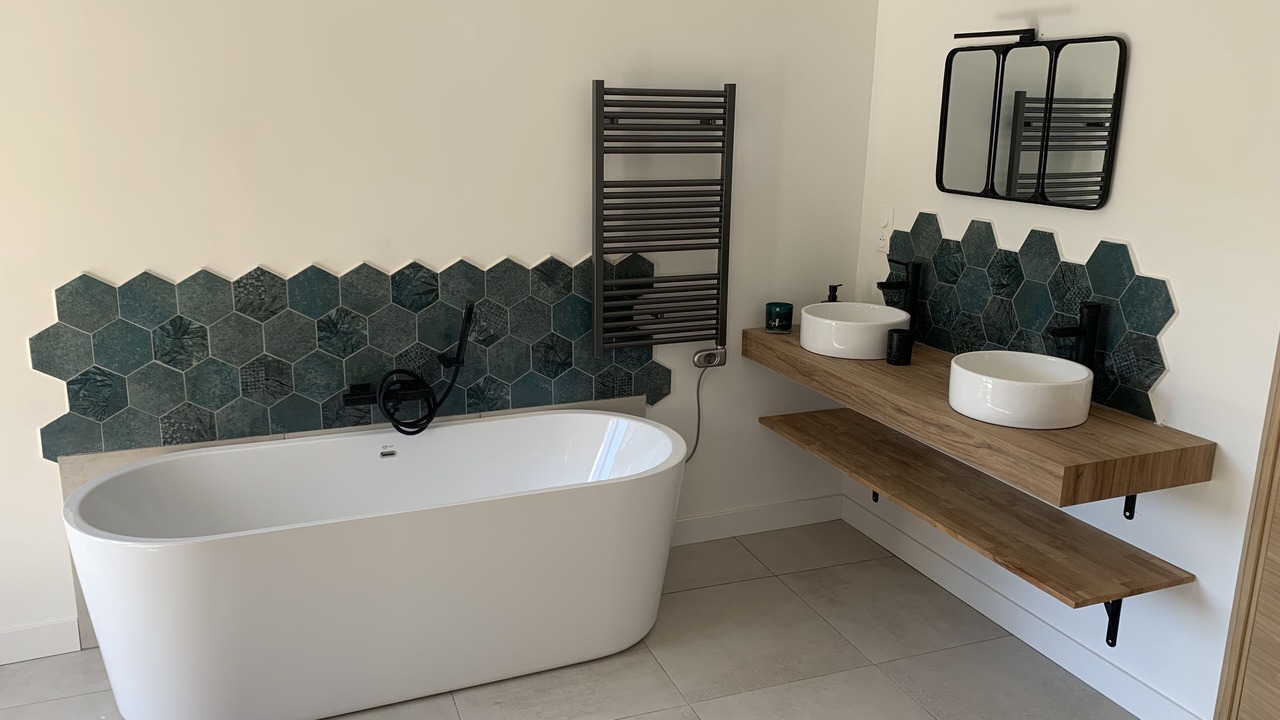 Photo of Bathroom in Jouques